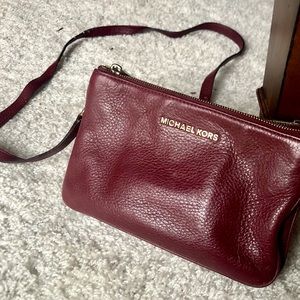 Michael Kors Jet Set Crossbody Three Zippers Ruby